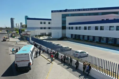 Existe déficit de personal médico en el sector salud: Barbosa