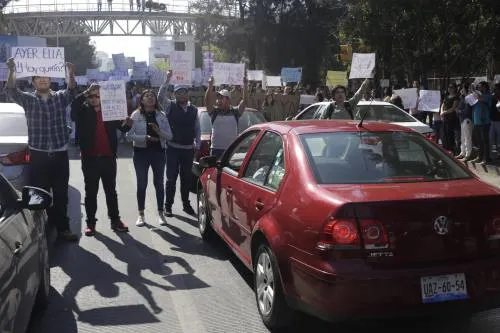 VIDEO: Alumnos de la Ibero exigen que se active la alerta de género en Puebla