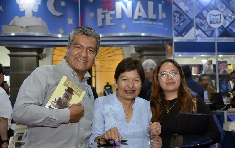 lilia-cedillo-libro-fenali