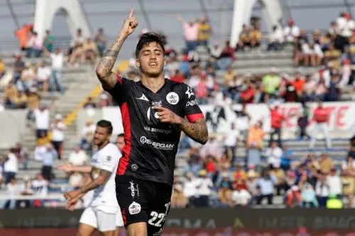 Con uno menos, Lobos vence a unos apáticos Pumas