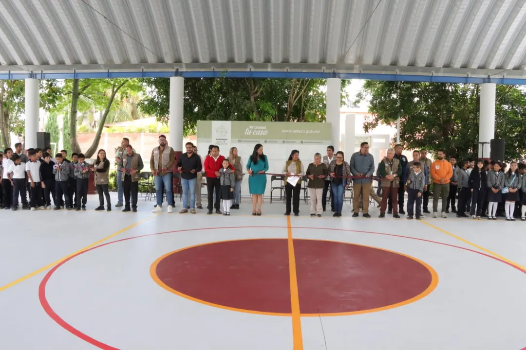 Ariadna Ayala fortalece la educación y el bienestar infantil con la rehabilitación de cancha escolar en Atlixco