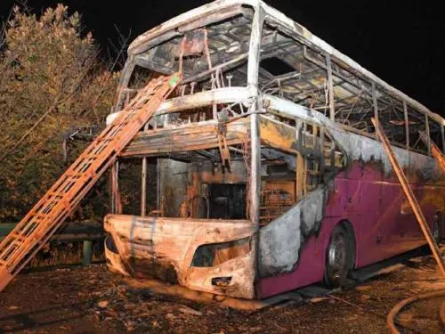 Tragedia en China: se incendia autobús y mueren 26 personas