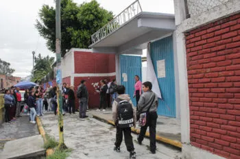 Reactivación escolar post-Semana Santa: el motor que estabiliza la economía en Puebla este abril