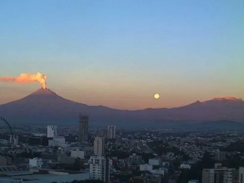 Emite el Popocatépetl 245 exhalaciones en un día