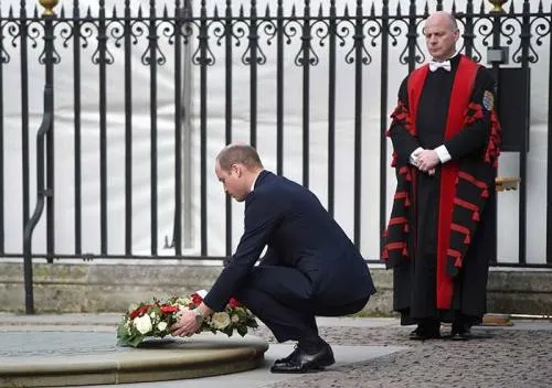 Autoridades y realeza británica recuerdan a víctimas del atentado de Londres