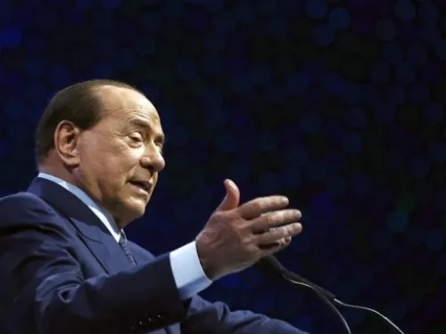 Silvio Berlusconi, exprimer ministro italiano, da positivo en coronavirus