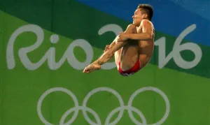 Gana Germán Sánchez plata en plataforma de 10 mts