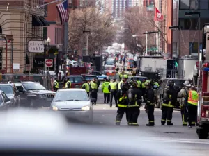 Tercera explosión se registra en Boston; ahora en la Biblioteca JFK