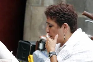 Fumador poblano gasta 5,500 pesos anuales en consumo de tabaco