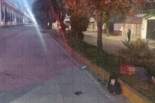 Motociclista muere en aparatoso choque en el bulevar Hermanos Serdán