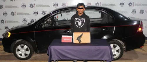 Detiene Policía Municipal de Puebla a hombre por robo de vehículo