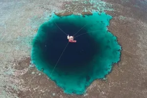 China afirma que ha descubierto la fosa submarina más grande del mundo