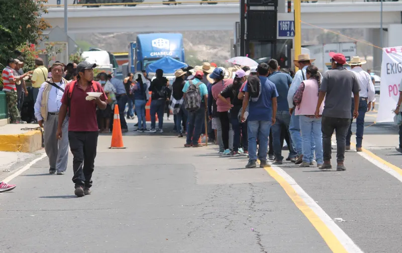 Bloqueo tres carreteras