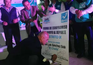 Vota diferente, vota turquesa, serás escuchado: Luis Tiffein