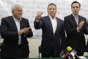 Líderes priistas festejan derrota de Agüera