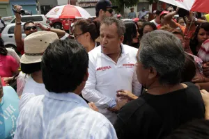 En gira de Agüera critican obras de Moreno Valle