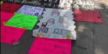 Mediante el arte, colectivos zapatistas exigen fin de conflictos bélicos mundiales