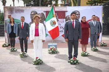 Omar Muñoz encabeza en Cuautlancingo ceremonia por el 216 aniversario de la Independencia de México