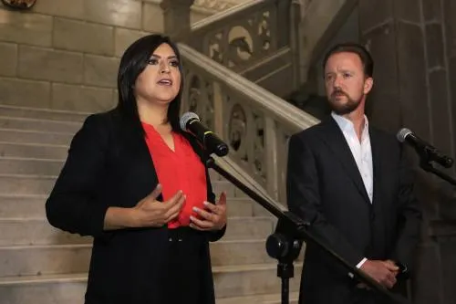 Luis Banck y Claudia Rivera sostienen primer encuentro de transición