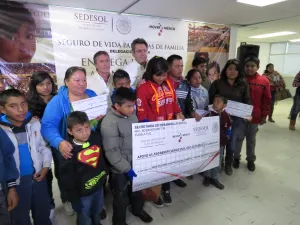 Entrega Sedesol cerca de 4 mdp del Seguro de Vida para Jefas de Familia