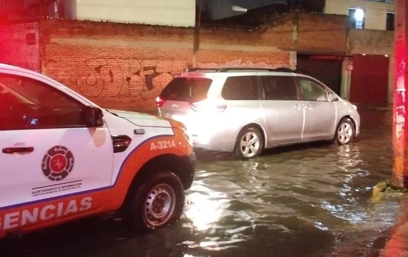 lluvia-encharcamiento-col-cristobal-colon