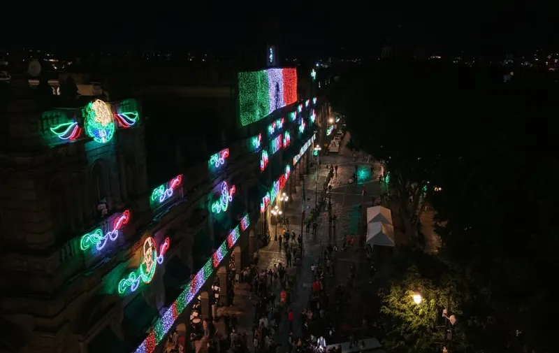 ayto-pue-iluminacion-fiestas-patrias