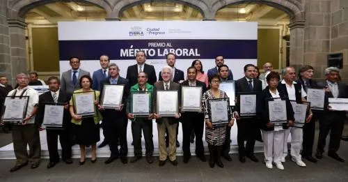 Gobierno Municipal reconoce a trabajadores que aportan al desarrollo de la Ciudad