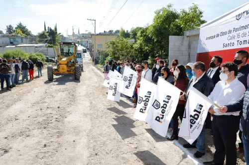 Ayuntamiento de Puebla inicia pavimentación de calle 16 de Septiembre en Santo Tomás Chautla 