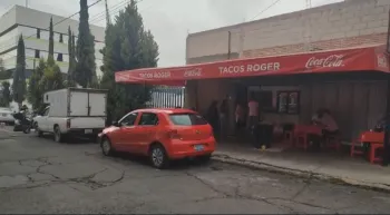 Asaltan y despojan de 200 mil pesos a contadora mientras comía tacos en La Paz