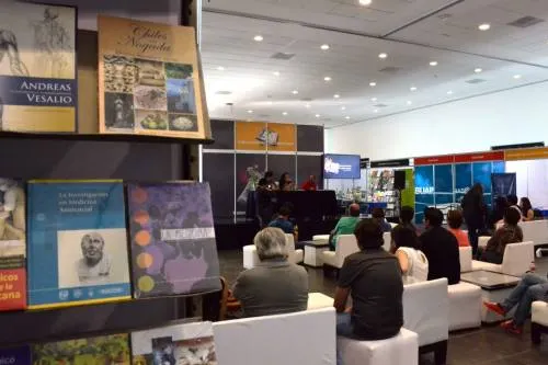 Segundo encuentro de minificcionistas en Puebla en la Feria Nacional del Libro BUAP