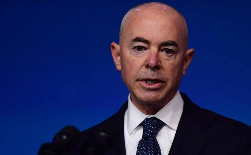El secretario de Seguridad Interior de EU llega a México