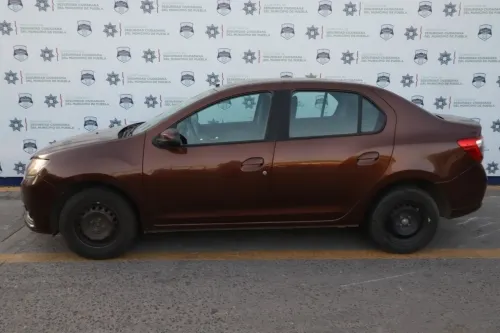 Recuperó policía municipal de Puebla un vehículo con reporte de robo; el conductor fue detenido