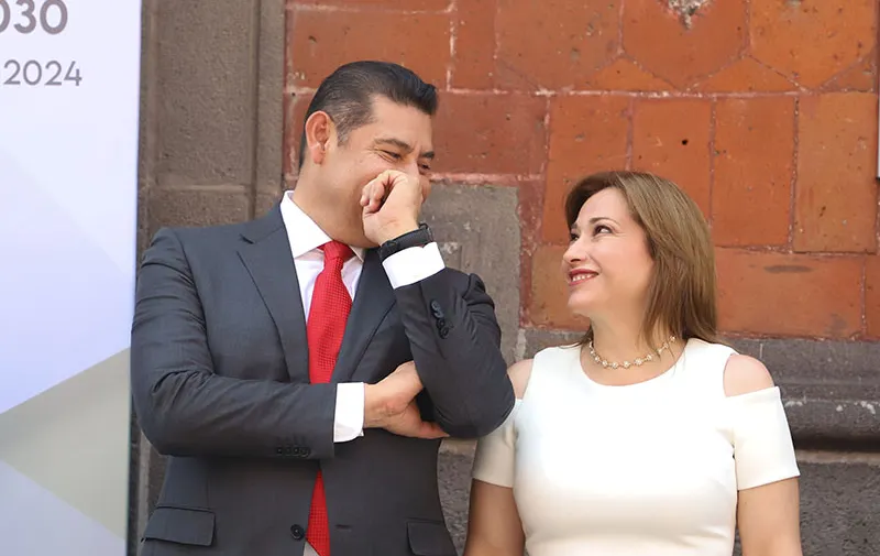 alejandro-armenta-cecilia-arellano