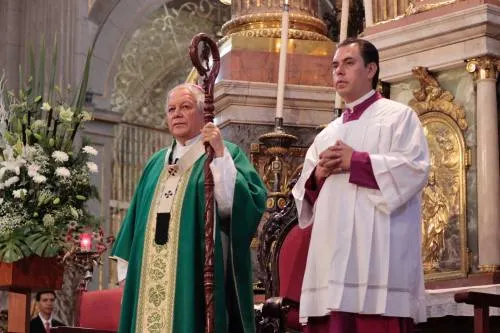Arzobispo exhorta a ciudadanos a no dejarse llevar por la violencia