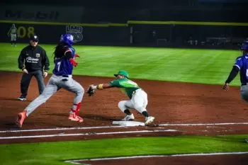 Conspiradores se imponen a Pericos con pizarra de 7-6