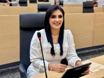Delfina Pozos presenta iniciativa de reforma a la Ley Orgánica de la Administración Pública en materia de comunicación social