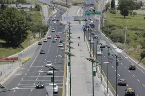 Reportan red de taxis pirata a la altura del periférico