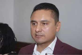 Desde el pleno del Congreso, critican “sueldazo” de Gerente Municipal de Puebla