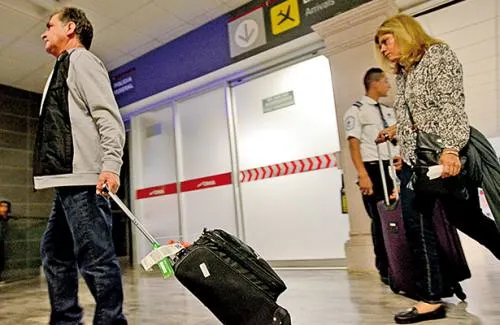 Desconcierto en aeropuertos de Washington y Londres