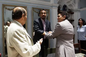 De cara a El Buen Fin, Segob pacta baja de ambulantes en el centro