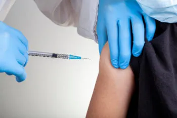 Continúa campaña de vacunación básica para garantizar la salud de niñas y niños de Puebla