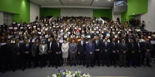 AEO entrega reconocimientos y estímulos por antigüedad a 271 académicos y 179 administrativos
