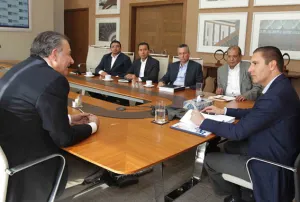 Se reúne RMV con asesor de seguridad, general Óscar Naranjo
