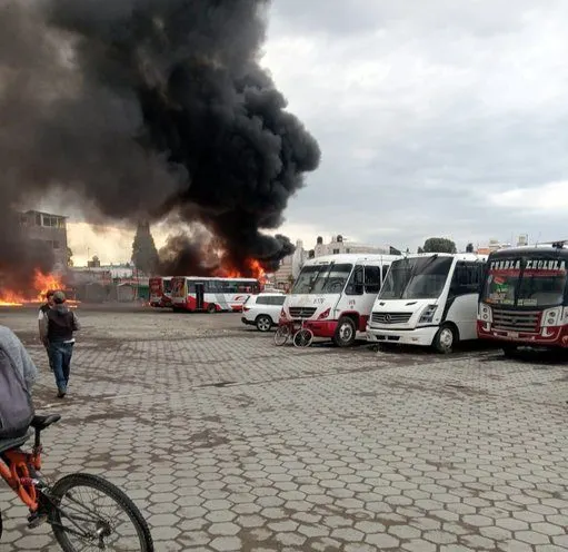Al menos un muerto deja explosión en terminal de los camiones Puebla-Cholula