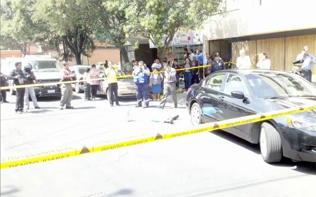 Empresario muere a tiros en calles del DF al abordar su auto