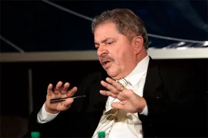 Investigan a ex presidente de Brasil por actos de corrupción