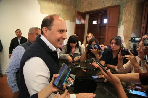 Gobierno avala nombramiento del titular de la CDH y descartó “dados cargados”