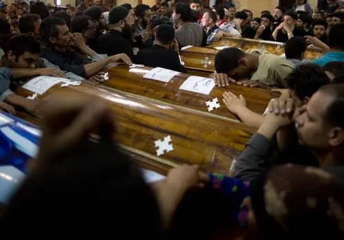 ISIS se adjudica ataque contra cristianos en Egipto; van 29 muertos