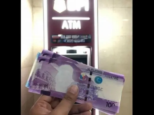 Por error, dejan sin cara a expresidente en billetes filipinos