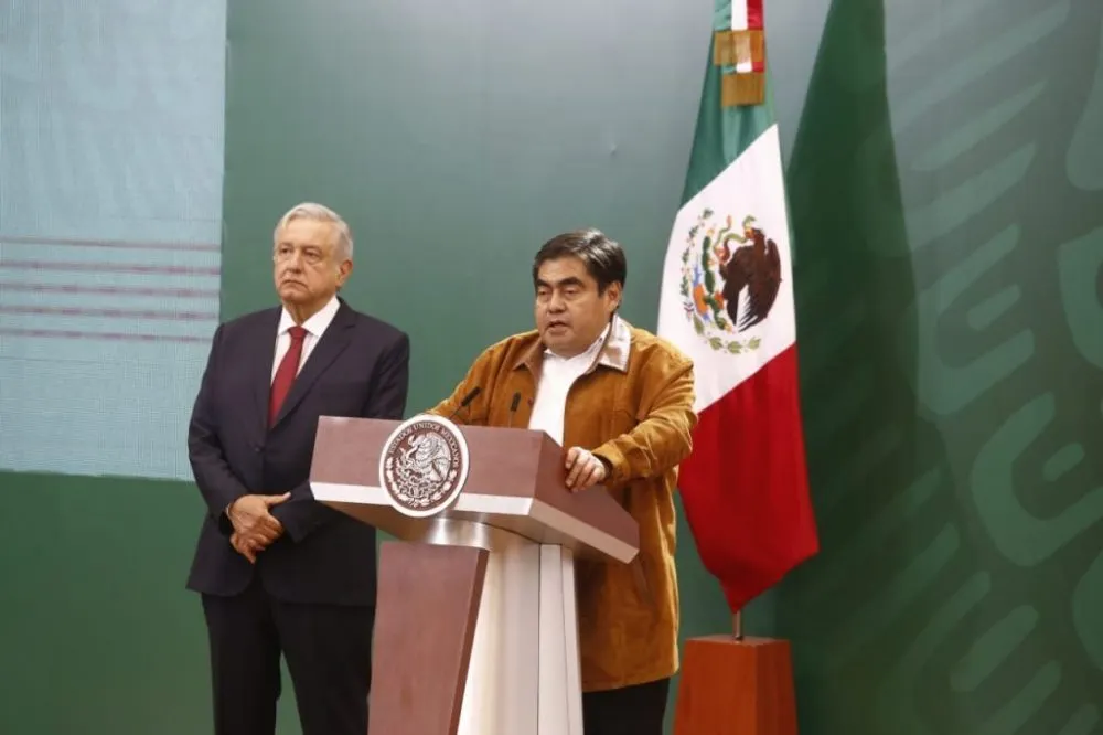 Barbosa y 17 gobernadores respaldan a AMLO frente a ataques de opositores